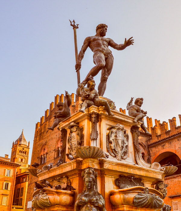 paladozza_bologna_fontana_nettuno_70563946_vert
